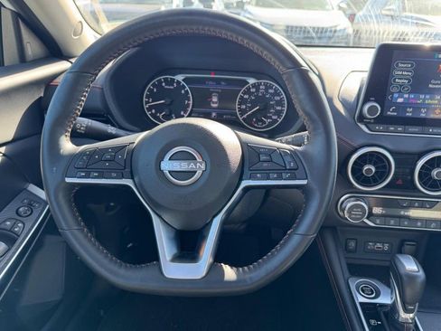 Used 2025 Nissan Sentra SR w/ SR Premium Package image 13