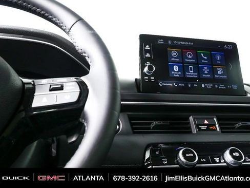 Used 2025 Honda Pilot Touring image 12