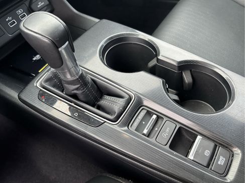 Certified 2022 Honda Civic Touring image 21