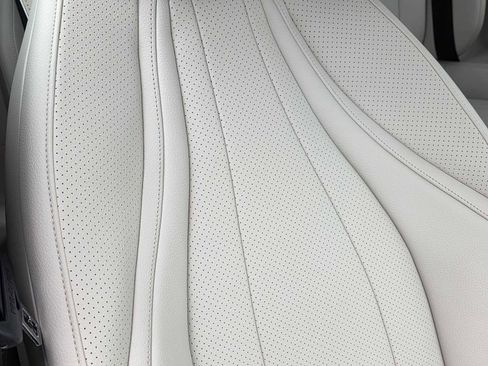 Used 2025 Mercedes-Benz CLE 300 4MATIC Cabriolet image 4