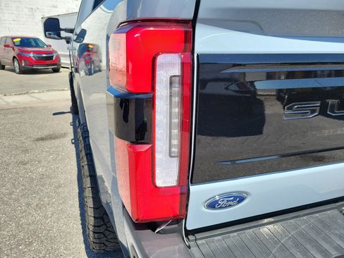 Used 2025 Ford F250 Platinum AWD/4WD image 10