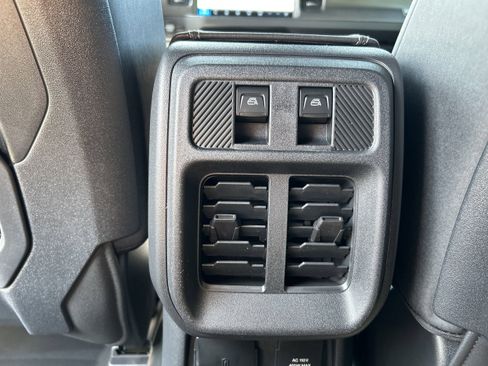 New 2025 Ford Bronco Badlands image 40