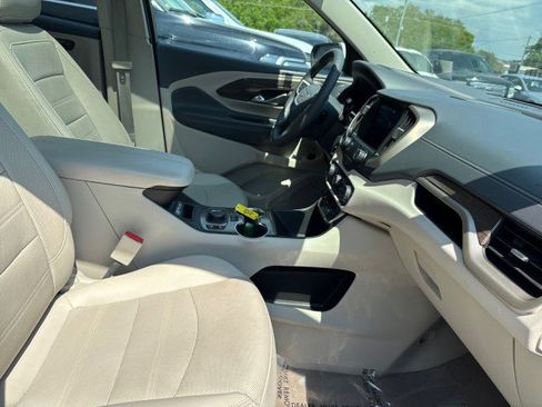 Used 2022 GMC Terrain Denali w/ Denali Premium Package image 15