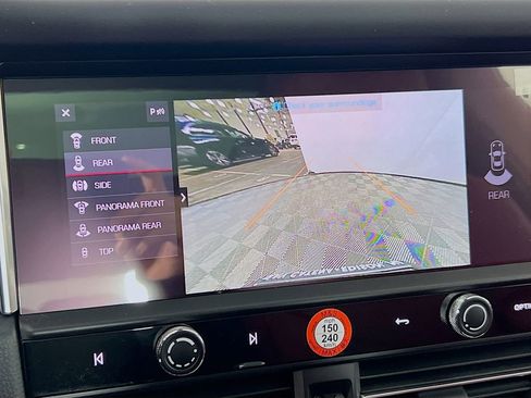 New 2026 Porsche Macan image 17