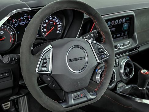 Used 2018 Chevrolet Camaro ZL1 RWD image 20