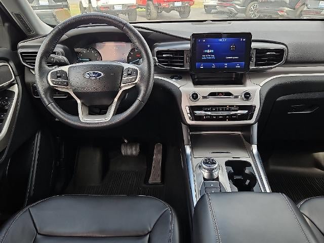 Used 2024 Ford Explorer XLT w/ Equipment Group 202A AWD/4WD image 20