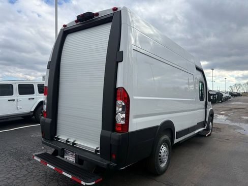 Used 2024 RAM ProMaster 3500 w/ Delivery Van Package FWD image 3