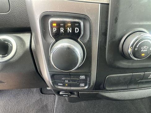 Used 2022 RAM 1500 Classic SLT image 42