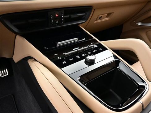 New 2026 Porsche Cayenne S image 11