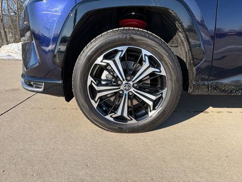 Used 2025 Toyota RAV4 XSE image 27