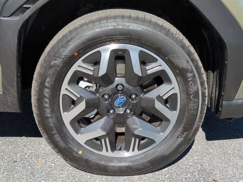 Used 2025 Subaru Forester Premium AWD/4WD image 11