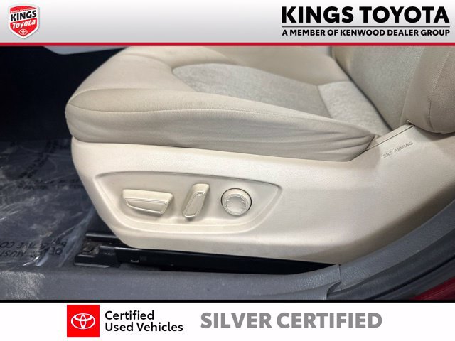 Used 2018 Toyota Camry LE FWD image 13