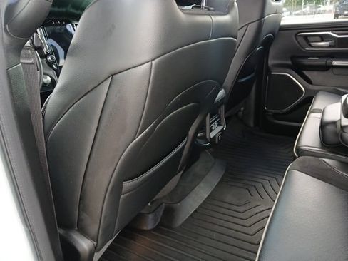 Used 2024 RAM 1500 Laramie AWD/4WD image 17