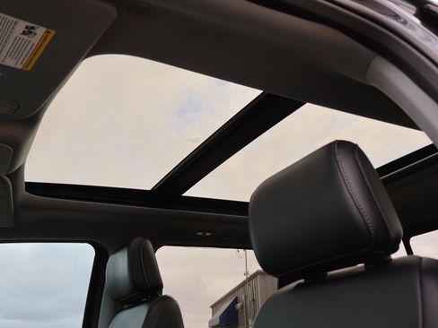 Used 2021 Ford F150 Lariat w/ Equipment Group 502A High image 26