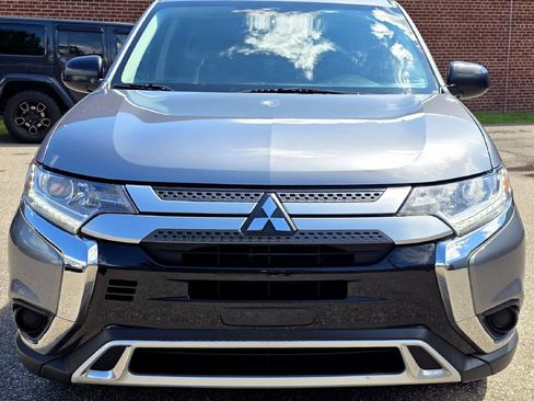 Used 2020 Mitsubishi Outlander SE AWD/4WD image 3