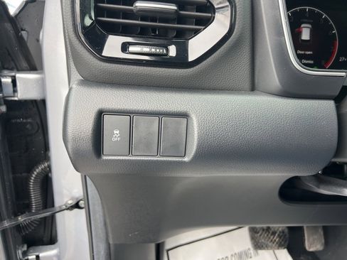 Certified 2025 Honda Pilot Sport image 16