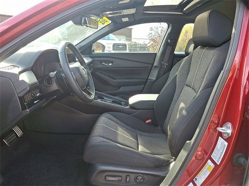 Used 2024 Honda Accord Sport image 13