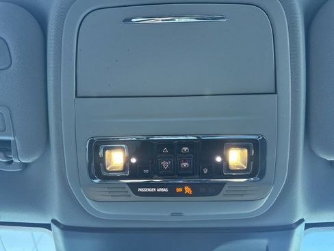 Used 2020 Lincoln Corsair AWD w/ Premium Package image 11