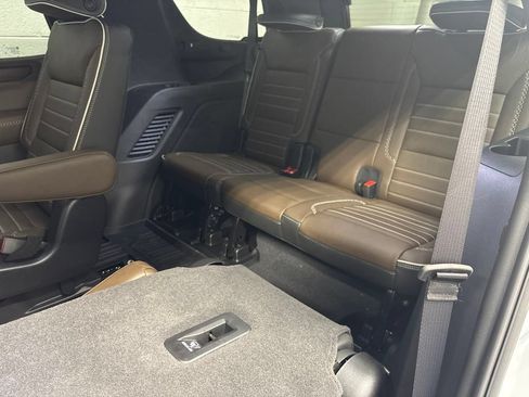 New 2026 GMC Yukon Denali Ultimate w/ LPO, Floor Liner Package AWD/4WD image 28
