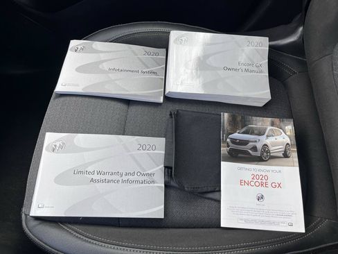 Used 2020 Buick Encore GX Select FWD image 35