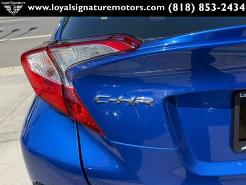 Used 2018 Toyota C-HR XLE FWD image 8
