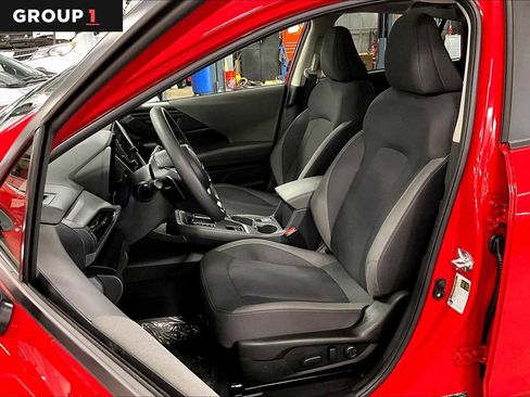 Used 2025 Subaru Crosstrek 2.0i Premium image 8