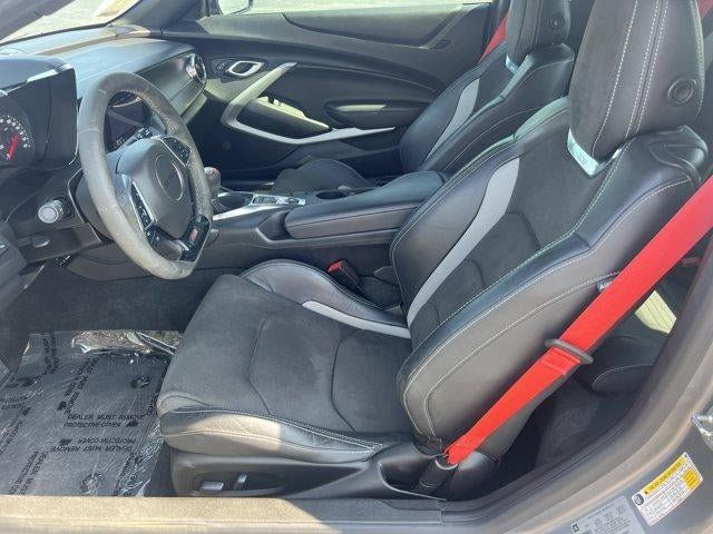 Used 2021 Chevrolet Camaro SS RWD image 9
