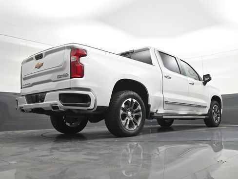 Used 2024 Chevrolet Silverado 1500 High Country AWD/4WD image 28
