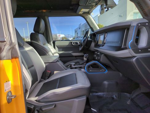 Used 2022 Ford Bronco Black Diamond image 30