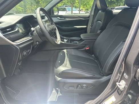New 2026 Jeep Grand Cherokee Limited AWD/4WD image 9