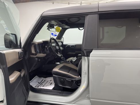 Used 2022 Ford Bronco Wildtrak image 9