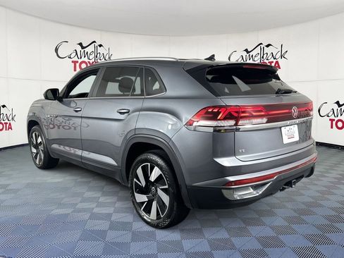 Used 2024 Volkswagen Atlas Cross Sport SE image 5