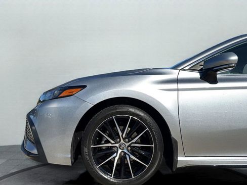 Used 2024 Toyota Camry SE image 16
