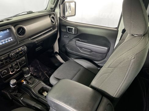 Used 2023 Jeep Gladiator Sport image 21