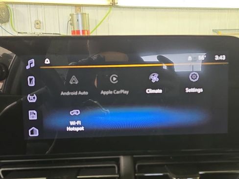 New 2026 Chevrolet Trax RS w/ Sunroof Package FWD image 22