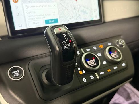 Used 2021 Land Rover Defender 90 First Edition image 20