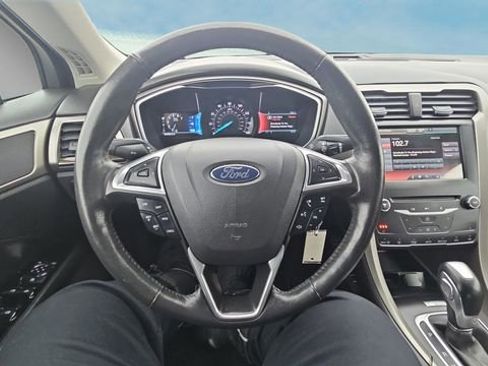 Used 2013 Ford Fusion SE image 11