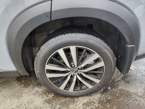 Used 2025 Nissan Pathfinder Platinum AWD/4WD image 42