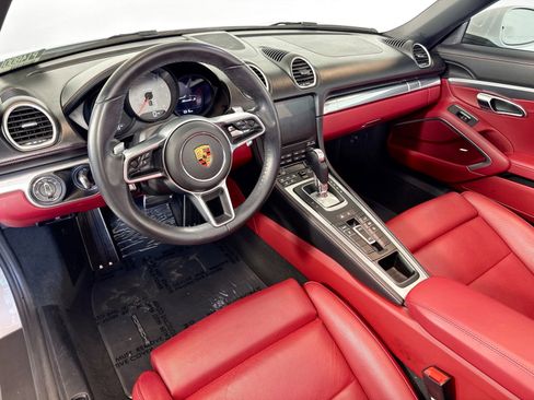 Used 2022 Porsche 718 Boxster S image 4