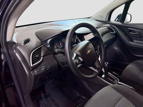 Used 2020 Chevrolet Trax LS w/ Tint and Cruise Package FWD image 11