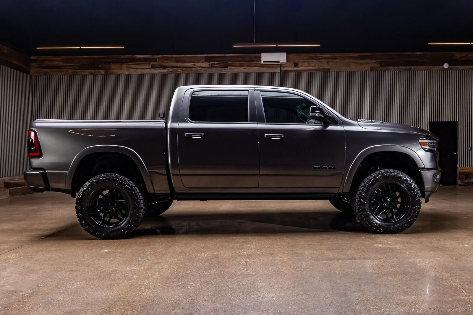 Used 2022 RAM 1500 Limited AWD/4WD image 11