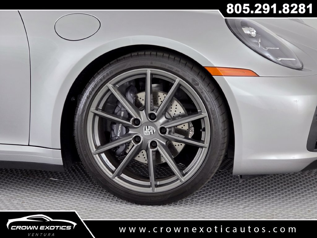 Used 2023 Porsche 911 Carrera T RWD image 9