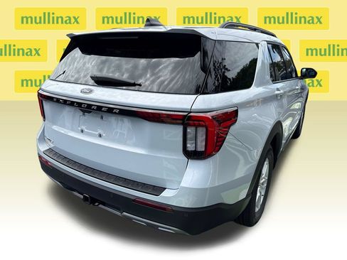 New 2026 Ford Explorer Active w/ Active Comfort Package RWD image 17