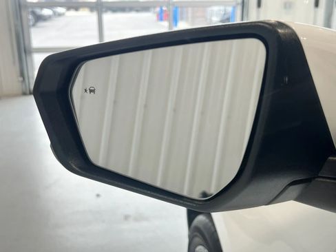 Used 2024 Chevrolet Equinox RS AWD/4WD image 8