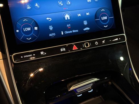 New 2026 Mercedes-Benz C 300 Sedan image 18