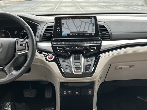 Used 2025 Honda Odyssey Touring image 31