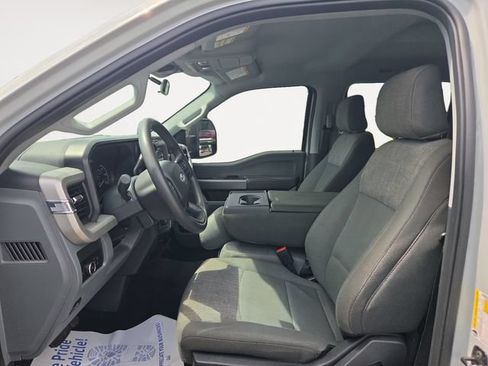 Used 2025 Ford F350 XLT AWD/4WD image 9