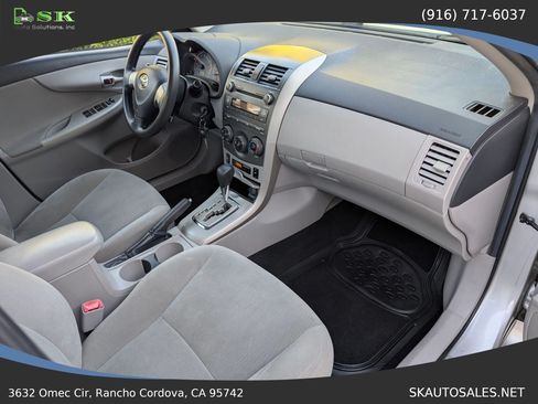 Used 2011 Toyota Corolla LE FWD image 23
