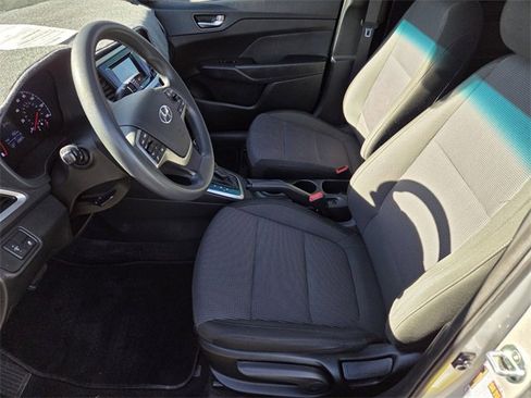 Used 2020 Hyundai Accent SE image 10