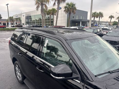 New 2026 Ford Expedition Active RWD image 6